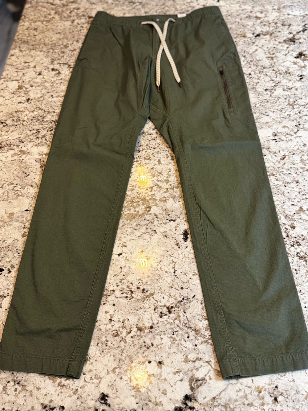 Vuori Olive Drawstring Joggers with Zipper Pocket